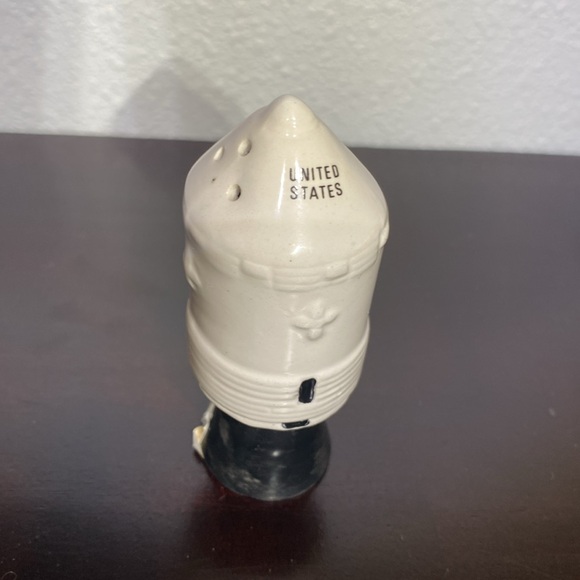 Vintage Space Shuttle USA Salt & Pepper Shakers Capsule Station Launch 1992 - Picture 8 of 15